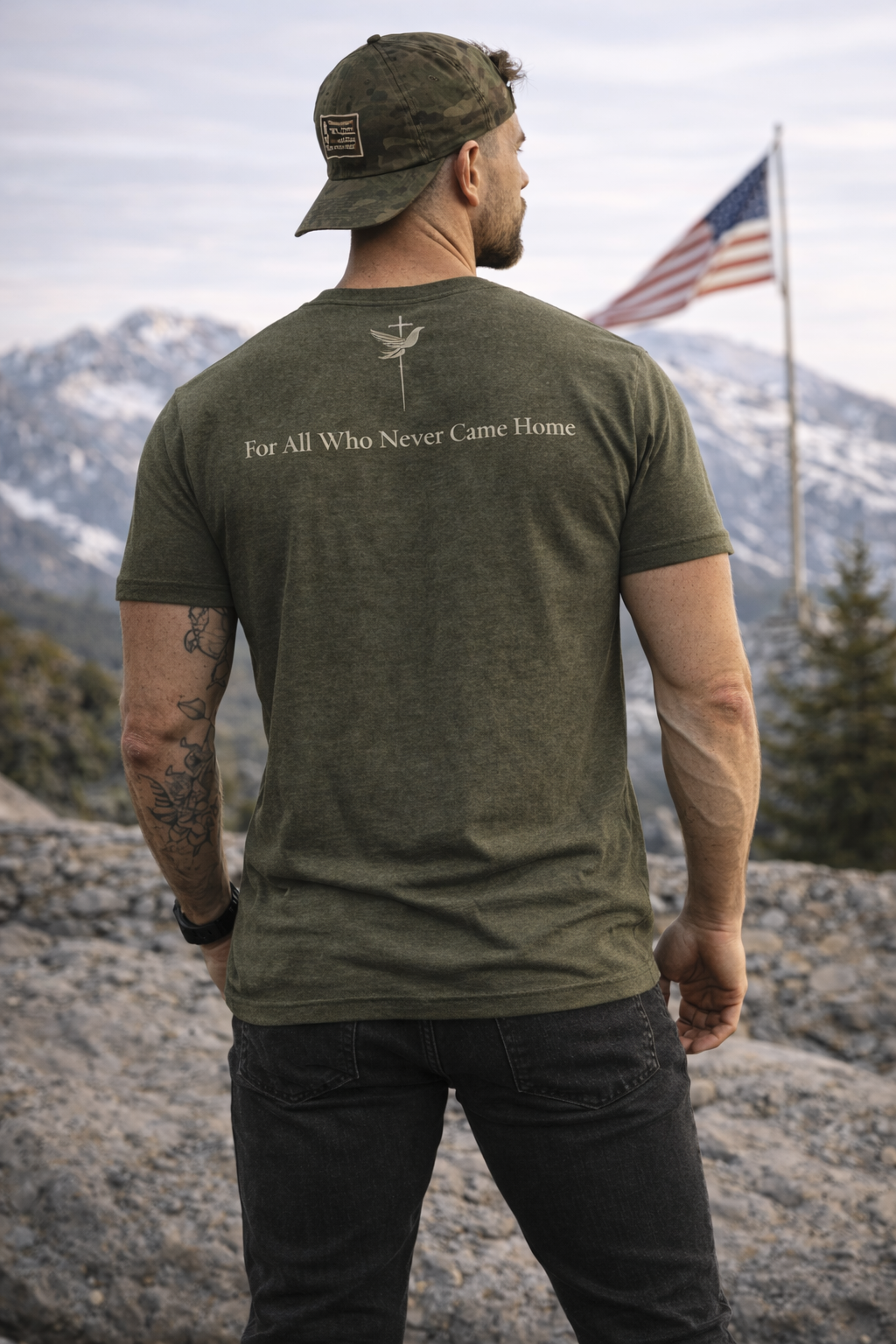 "NEVER FORGOTTEN" MEN'S T-SHIRT